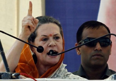 Sonia praises Gehlot, says Rajasthan developing fast