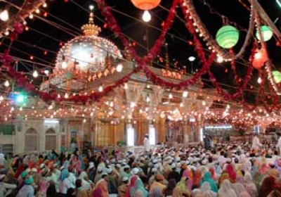 Clash at Ajmer Dargah Sharif Urs festival