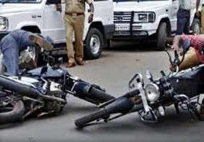 3 killed, 2 injured after dumper hits motorcycles